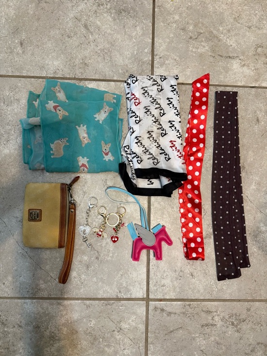 Dooney & Bourke Handbags - Dooney & Bourke project wristlet bundle